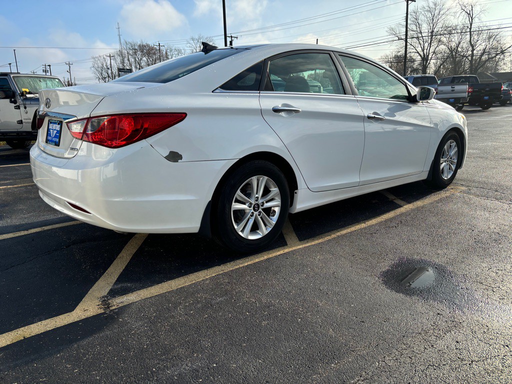 2012 Hyundai Sonata Image 4