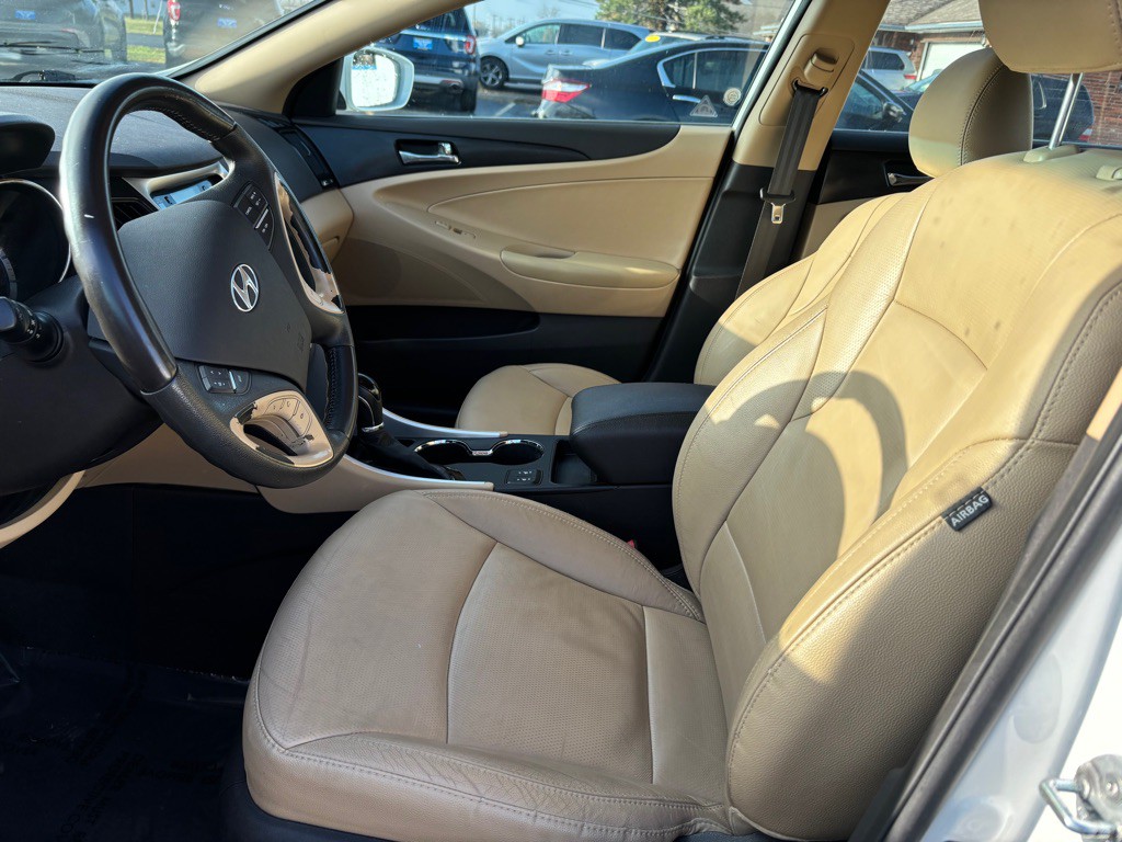 2012 Hyundai Sonata Image 7