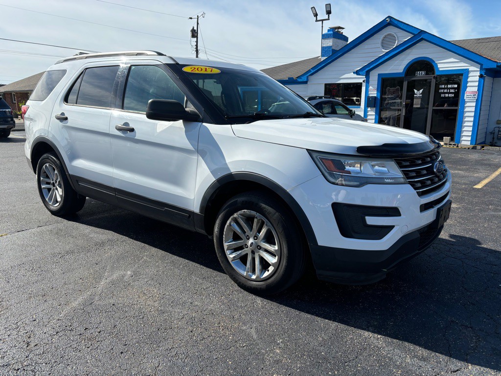 2017 Ford Explorer Image 1