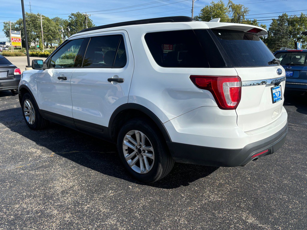 2017 Ford Explorer Image 4