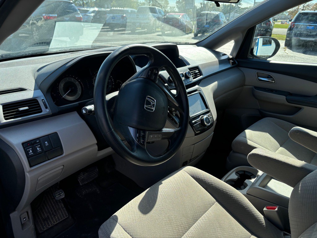2014 Honda Odyssey Image 8