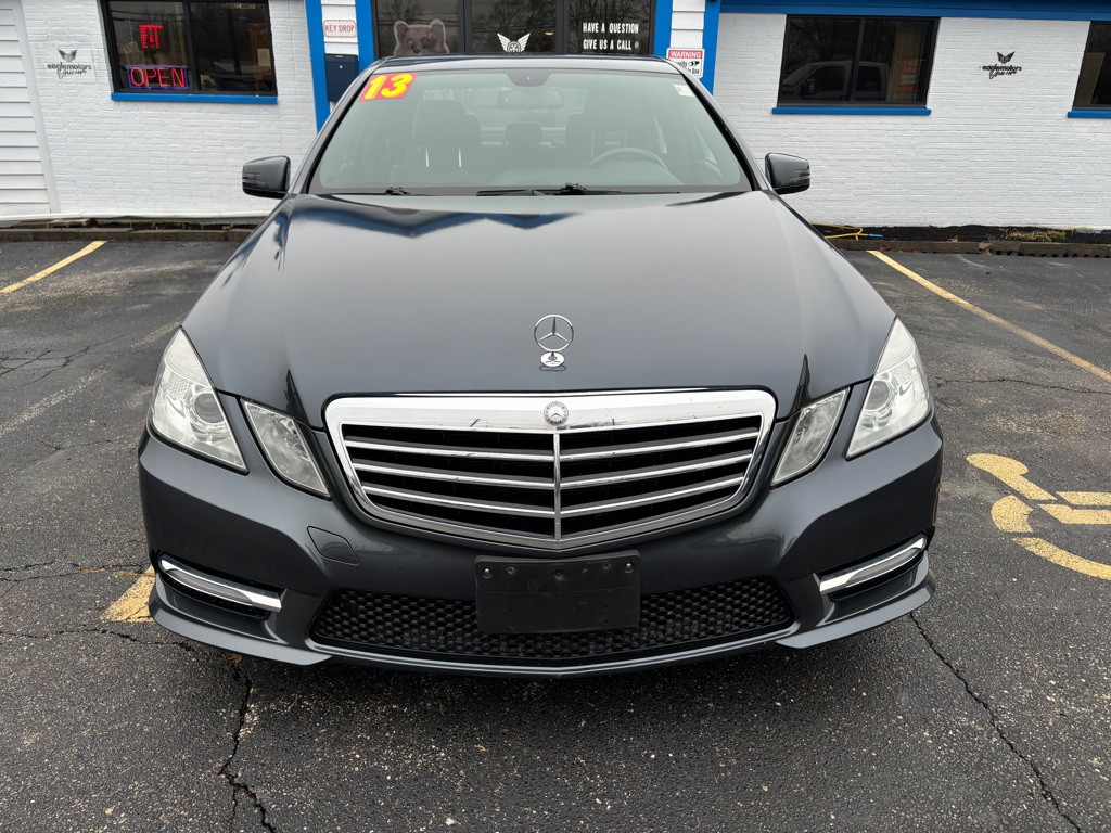 2013 Mercedes-Benz E-Class Image 2