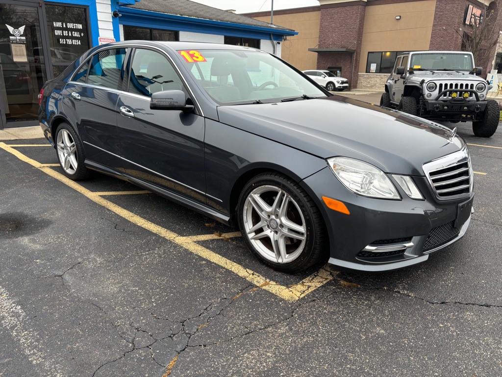 2013 Mercedes-Benz E-Class Image 3