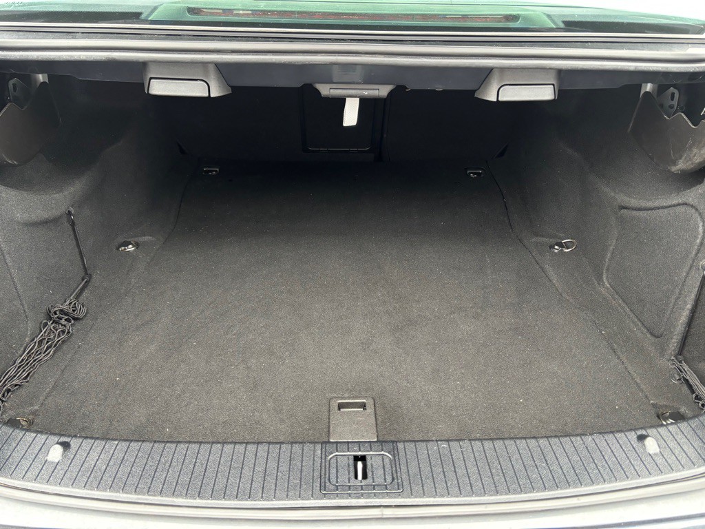 2013 Mercedes-Benz E-Class Image 10