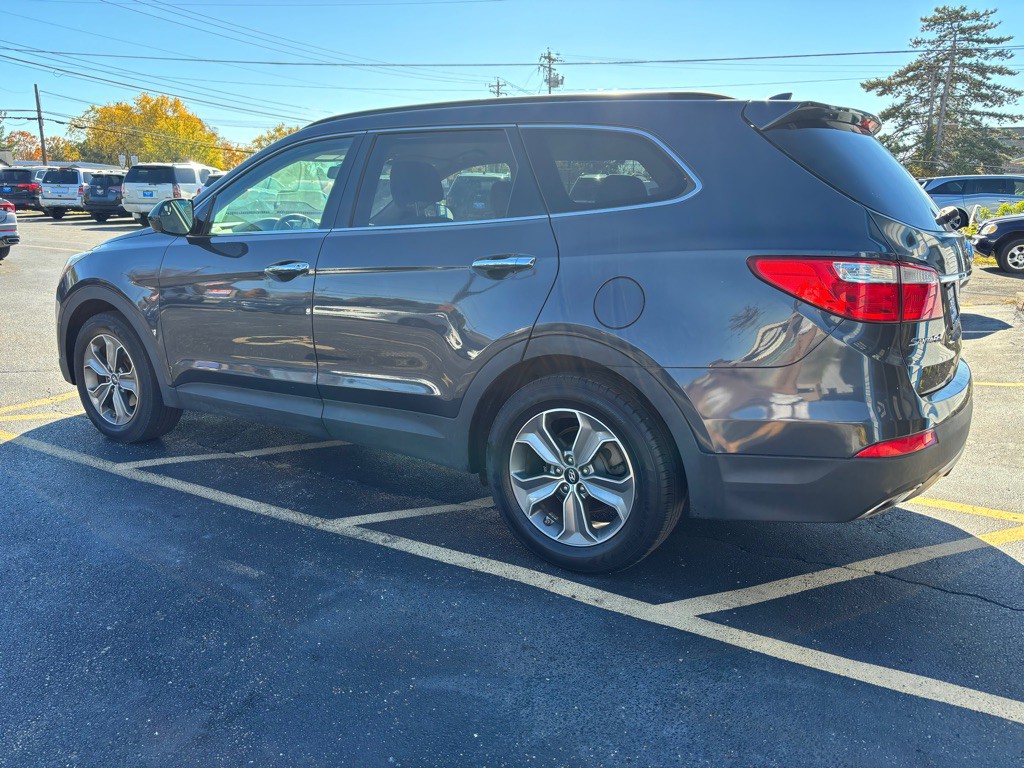 2016 Hyundai Santa Fe Image 6