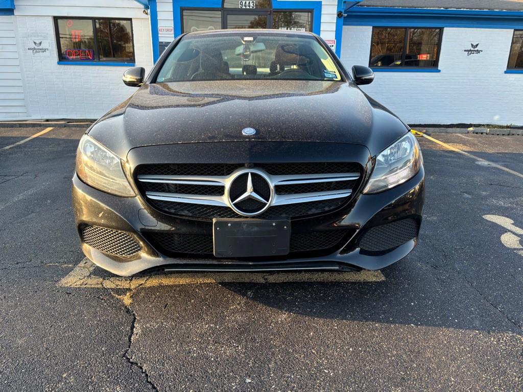 2017 Mercedes-Benz C-Class Image 3