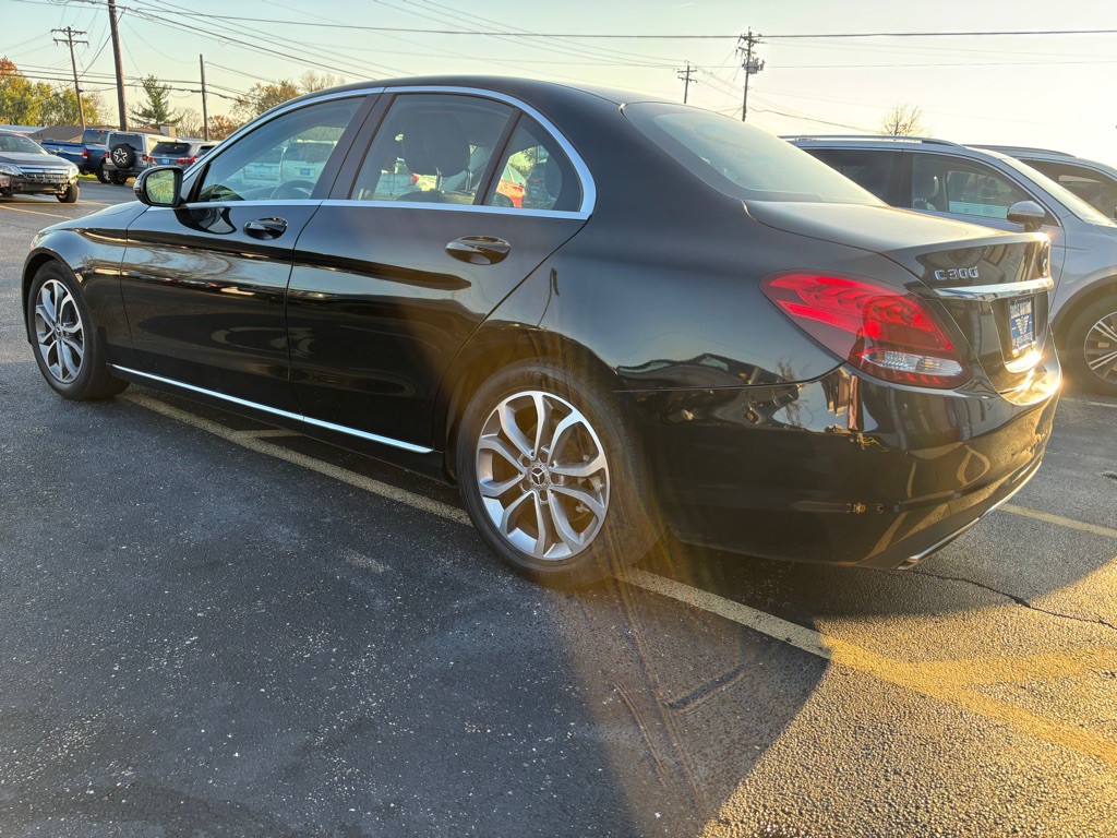 2017 Mercedes-Benz C-Class Image 7