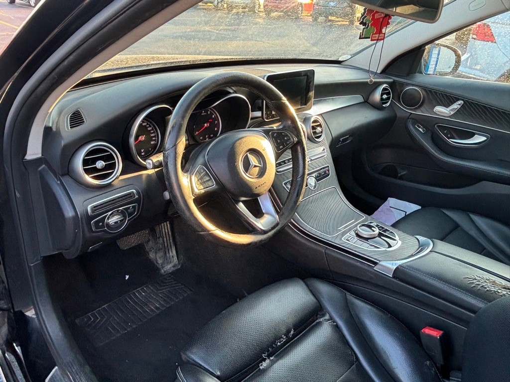 2017 Mercedes-Benz C-Class Image 8