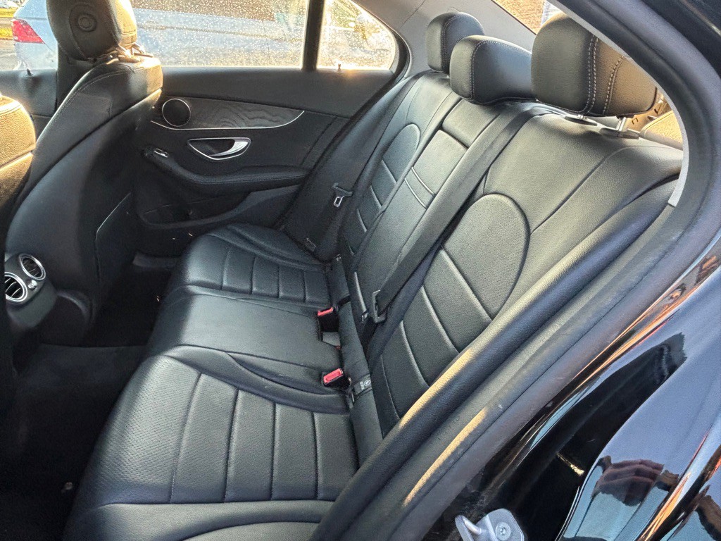 2017 Mercedes-Benz C-Class Image 10