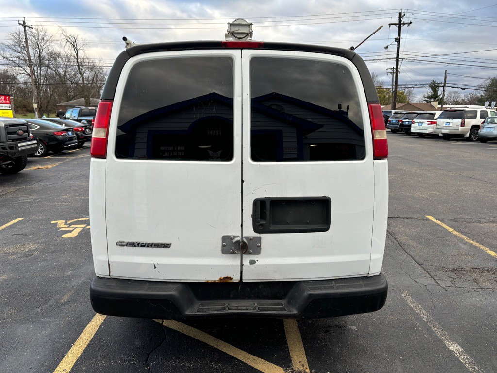 2007 Chevrolet Express Image 5