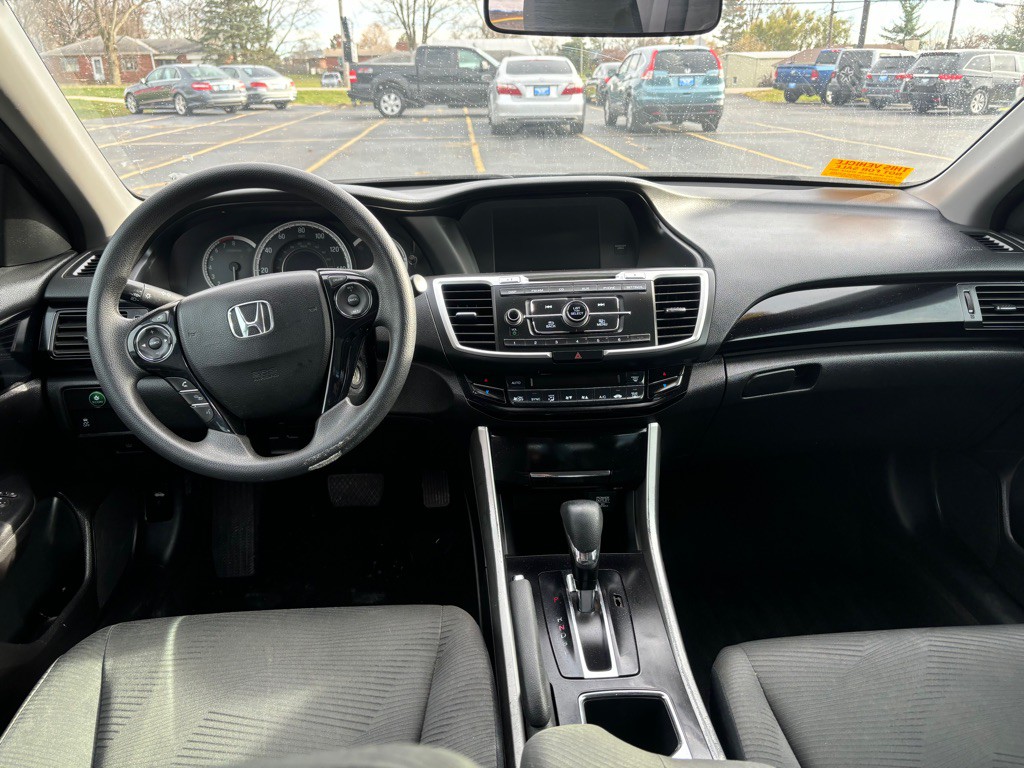 2017 Honda Accord Image 9
