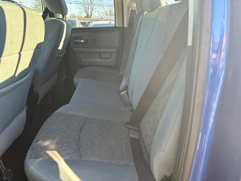 2017 RAM 1500 Image 9