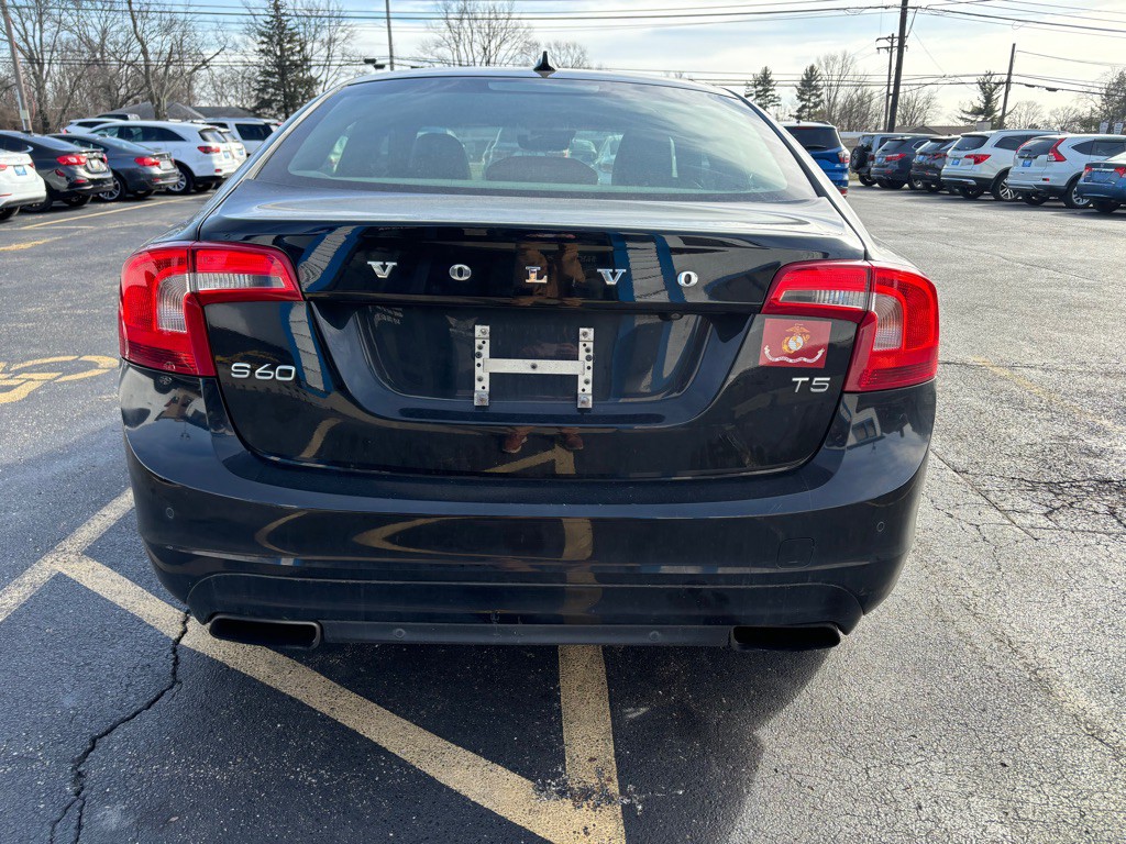 2015 Volvo S60 Image 5