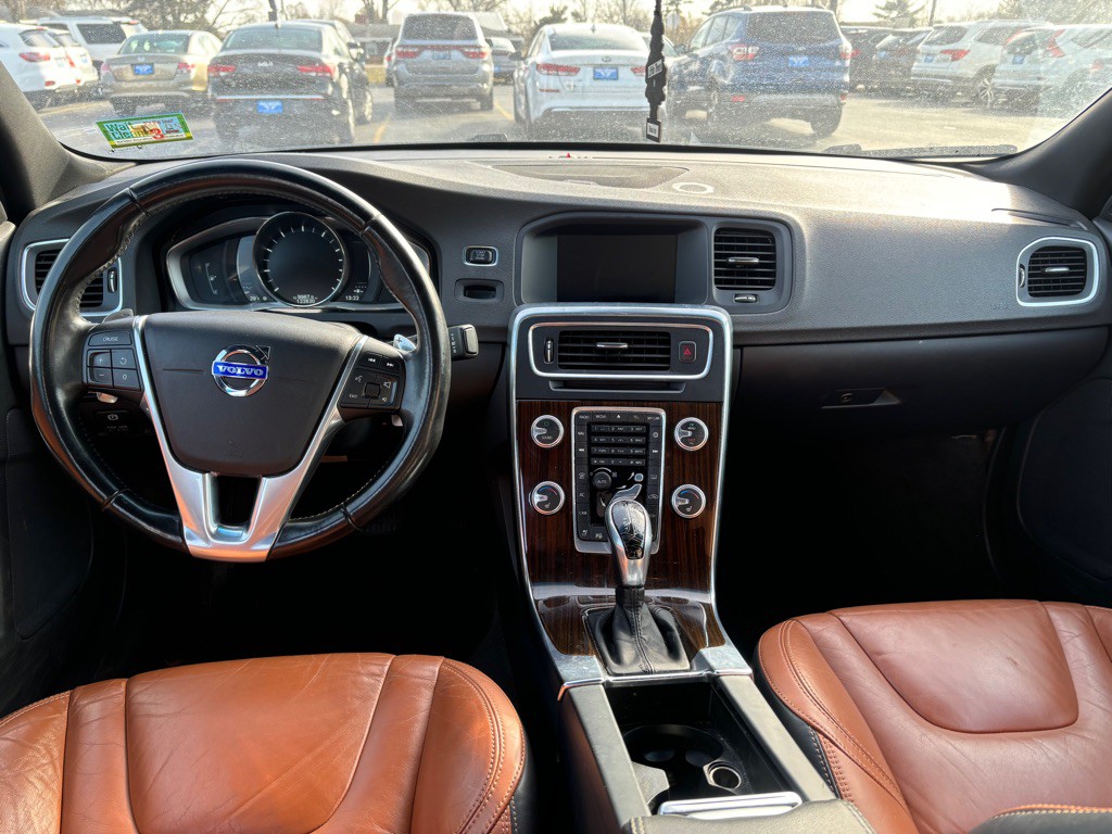 2015 Volvo S60 Image 9