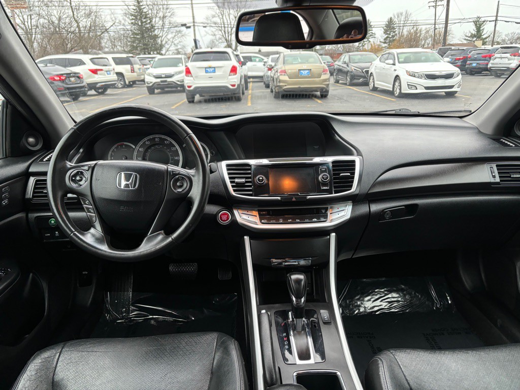 2015 Honda Accord Image 9