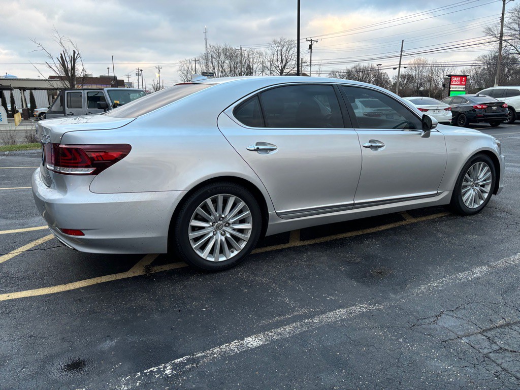 2014 Lexus LS Image 4
