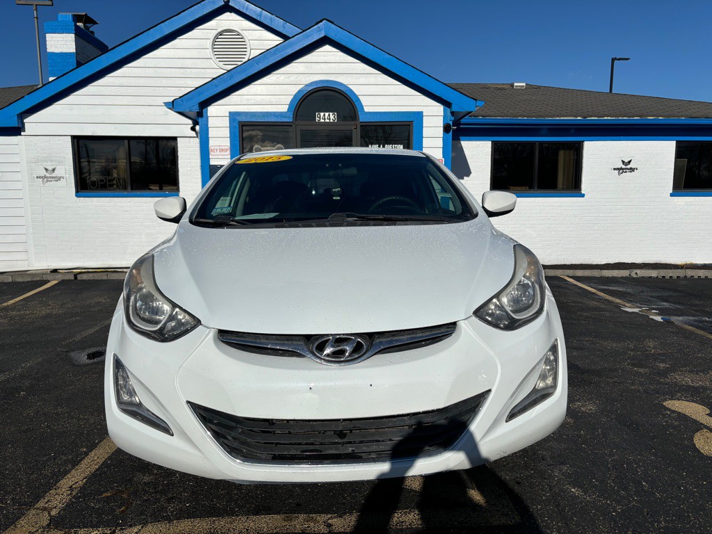 2015 Hyundai Elantra Image 2