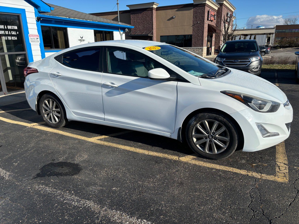 2015 Hyundai Elantra Image 3