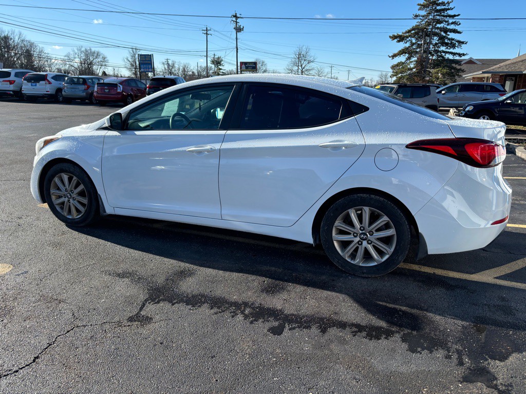 2015 Hyundai Elantra Image 6