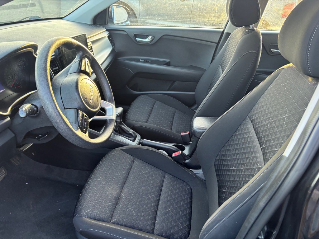 2022 Kia Rio Image 6