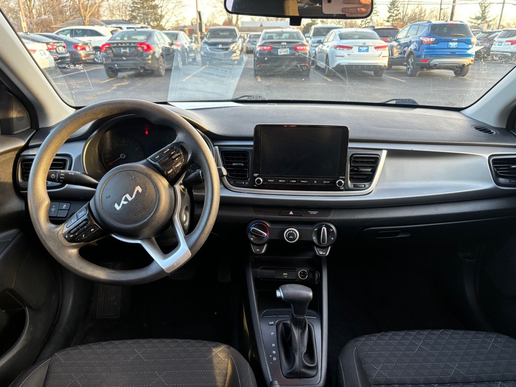 2022 Kia Rio Image 7