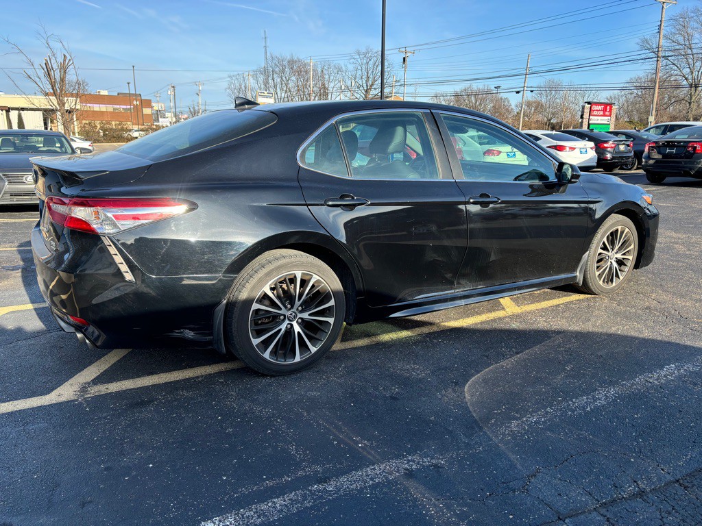 2020 Toyota Camry Image 4
