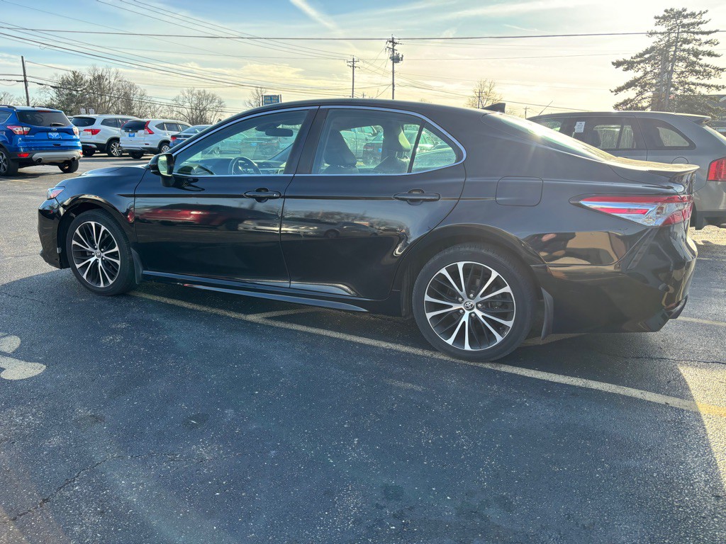 2020 Toyota Camry Image 5