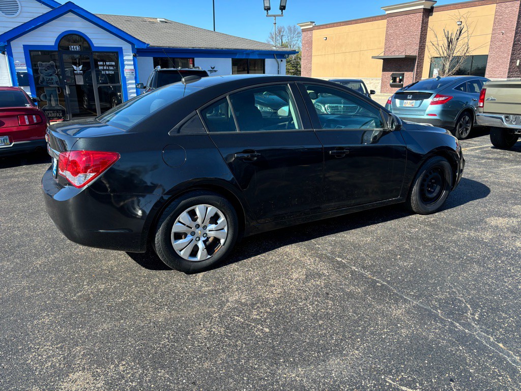 2015 Chevrolet Cruze Image 4