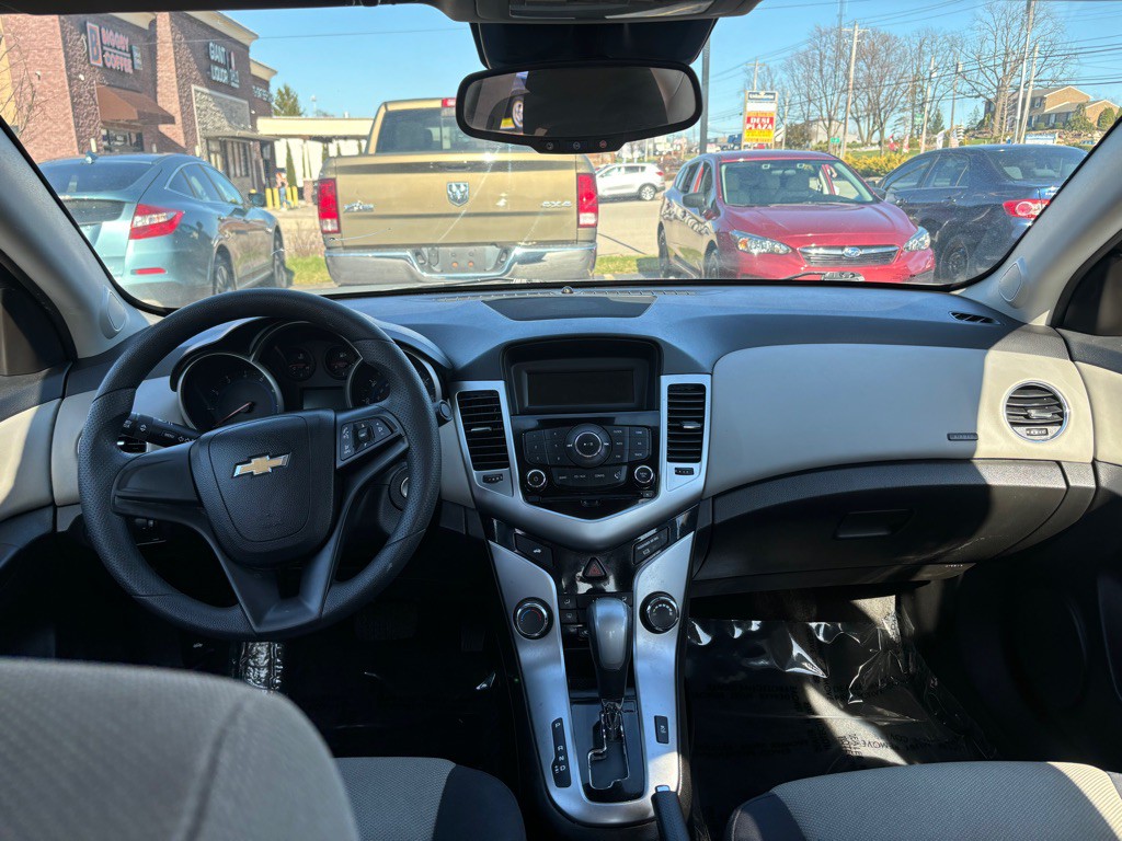 2015 Chevrolet Cruze Image 9