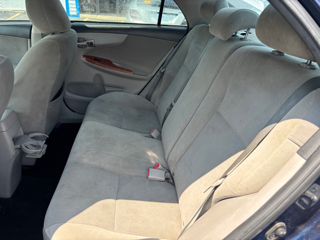 2013 Toyota Corolla Image 18