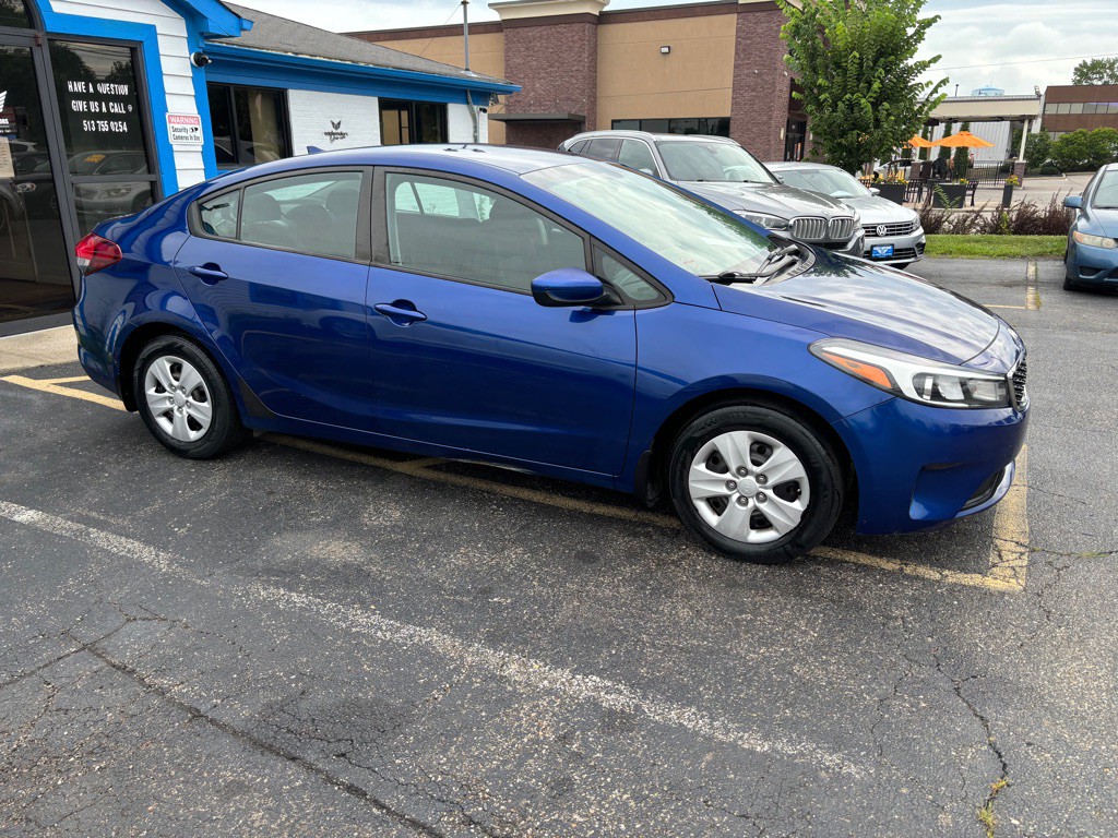 2017 Kia Forte Image 3