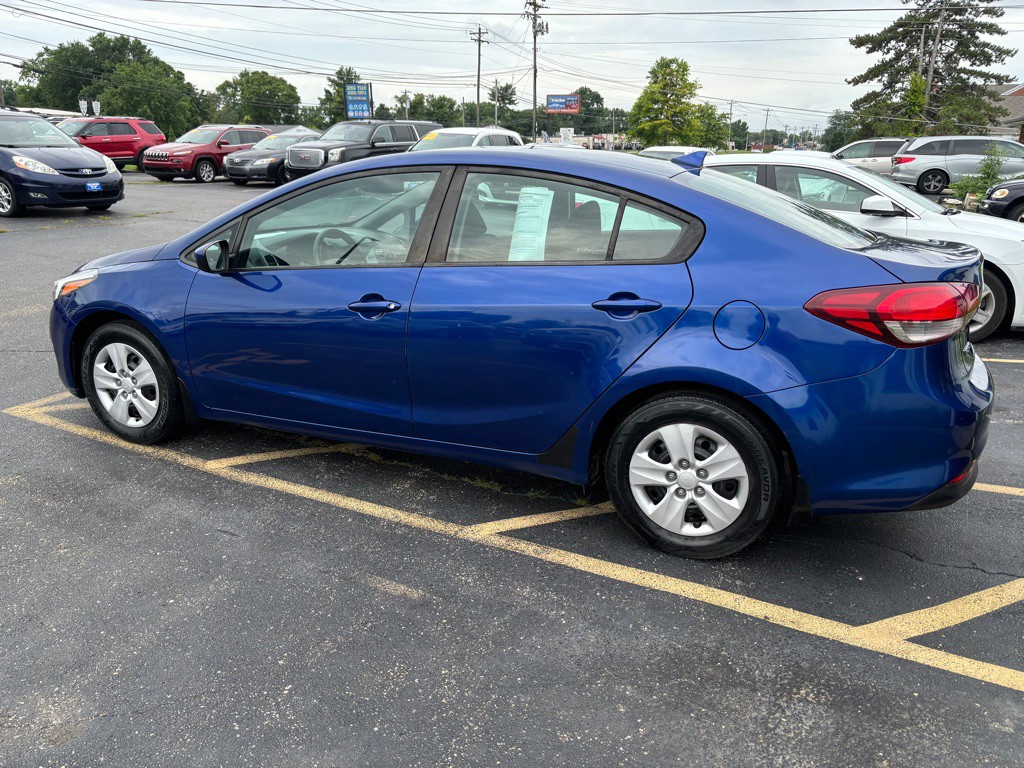 2017 Kia Forte Image 6