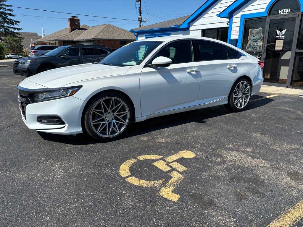 2018 Honda Accord Image 1