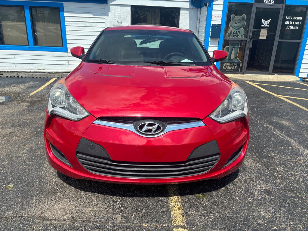 2016 Hyundai Veloster Image 2