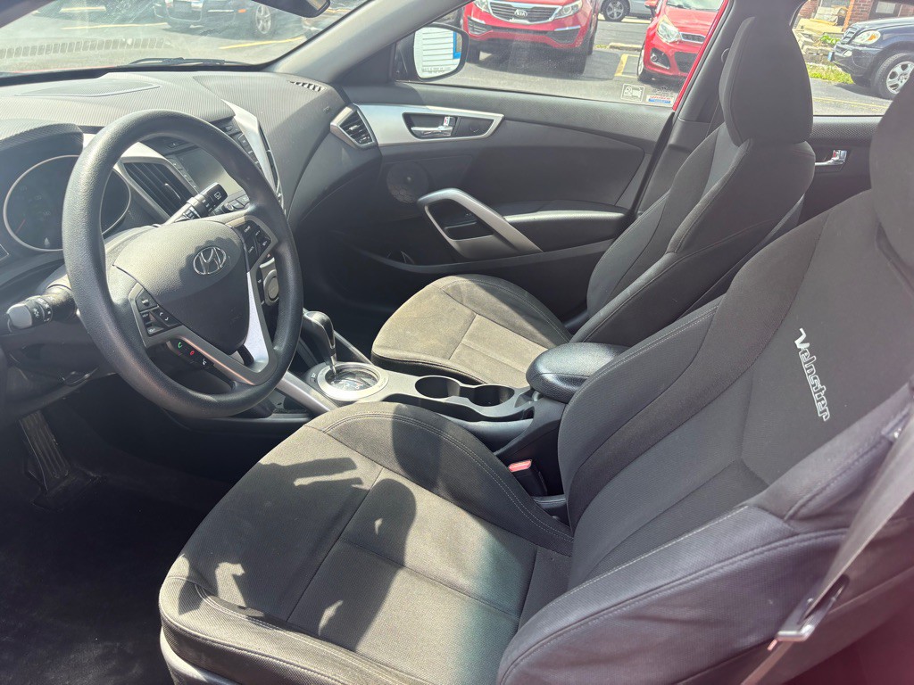 2016 Hyundai Veloster Image 7