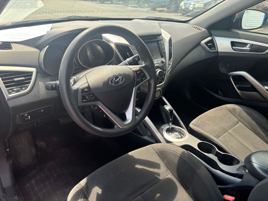 2016 Hyundai Veloster Image 8