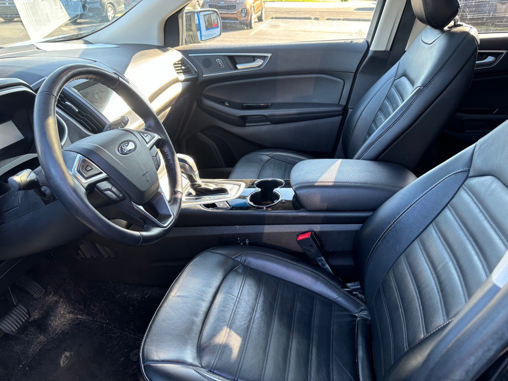 2017 Ford Edge Image 7