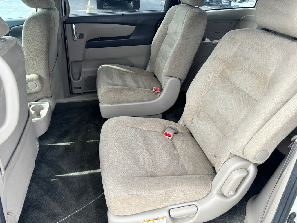 2016 Honda Odyssey Image 9