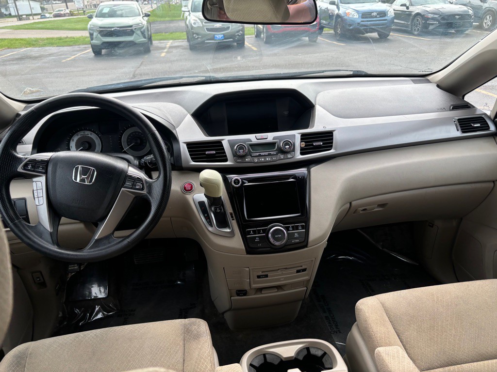 2016 Honda Odyssey Image 11