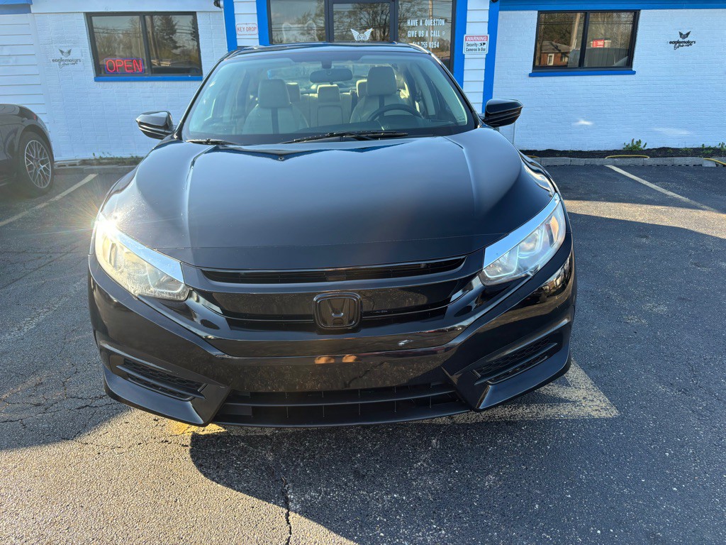 2016 Honda Civic Image 2
