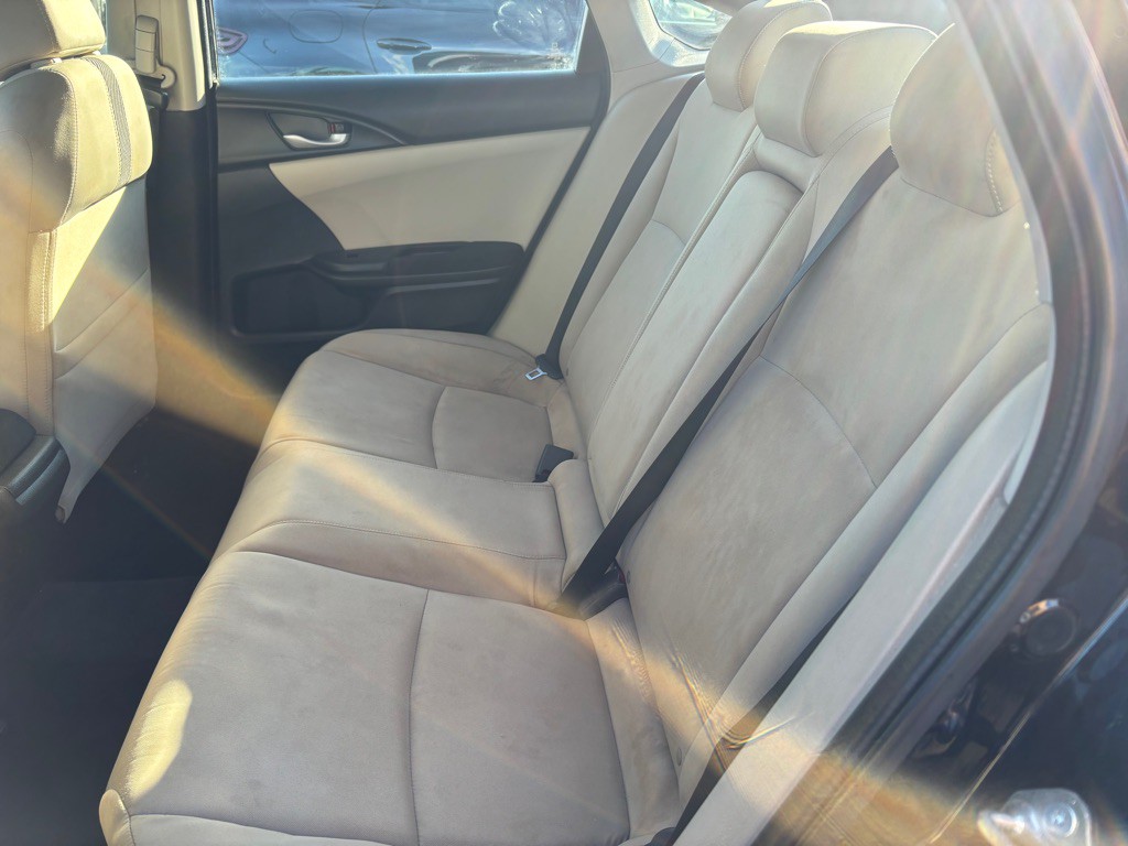 2016 Honda Civic Image 9