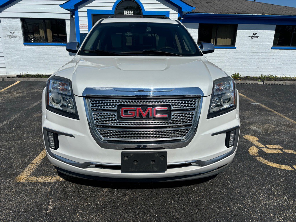 2016 GMC Terrain Image 2