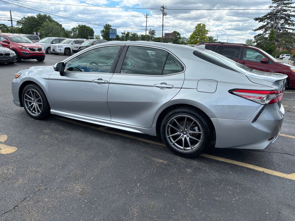 2019 Toyota Camry Image 6