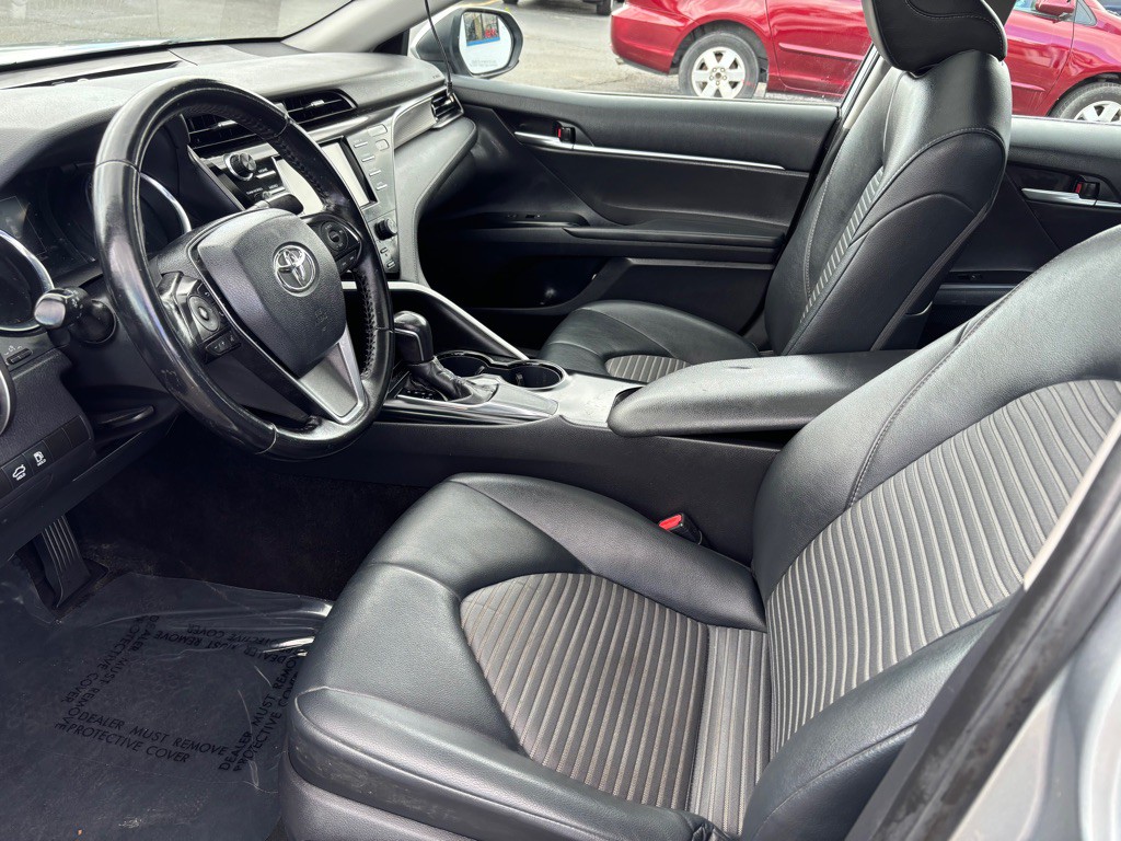 2019 Toyota Camry Image 7