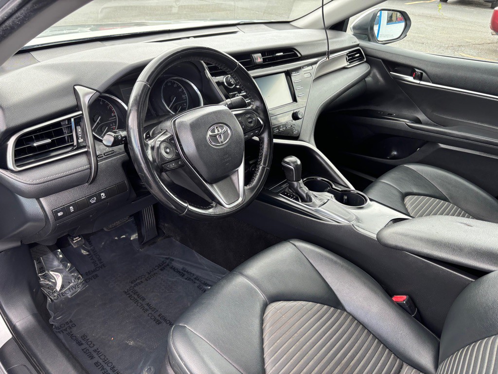 2019 Toyota Camry Image 8