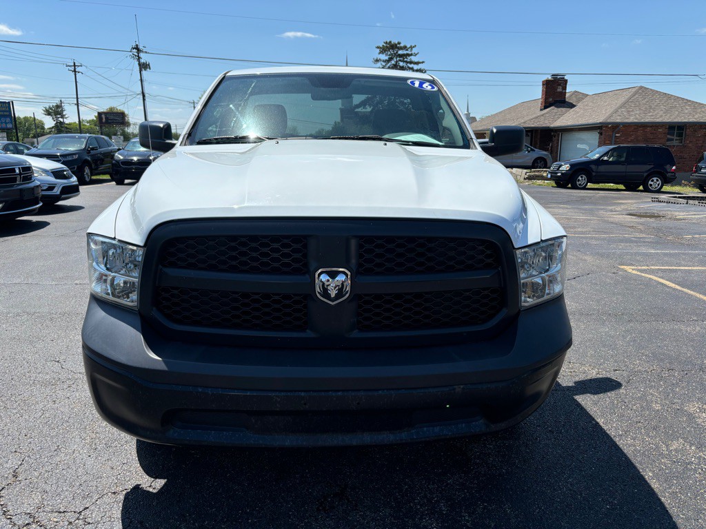 2016 RAM 1500 Image 2
