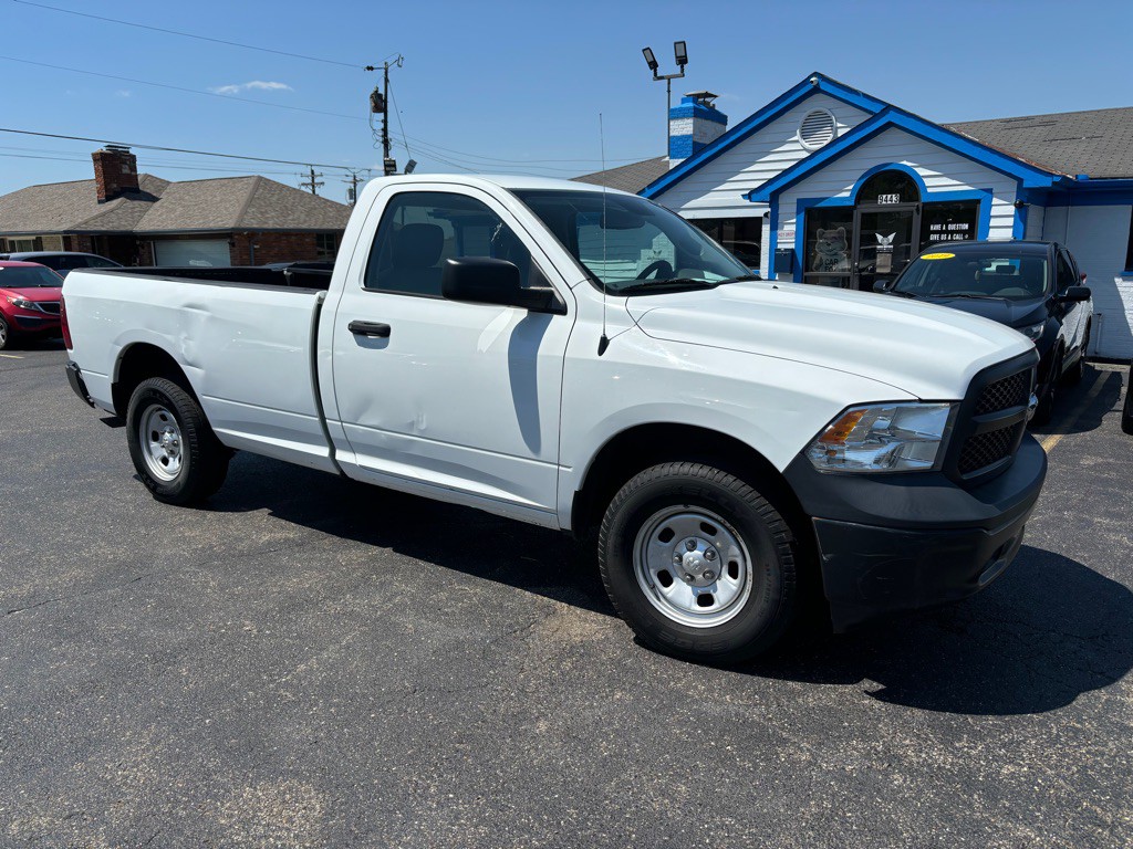 2016 RAM 1500 Image 3