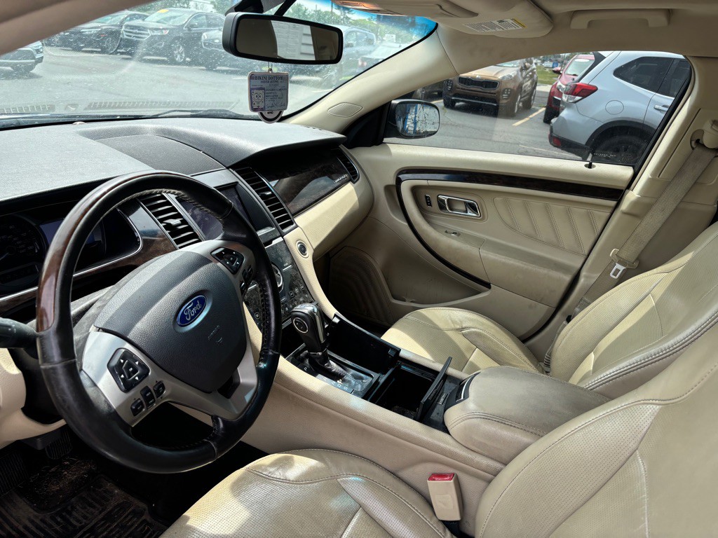 2013 Ford Taurus Image 9