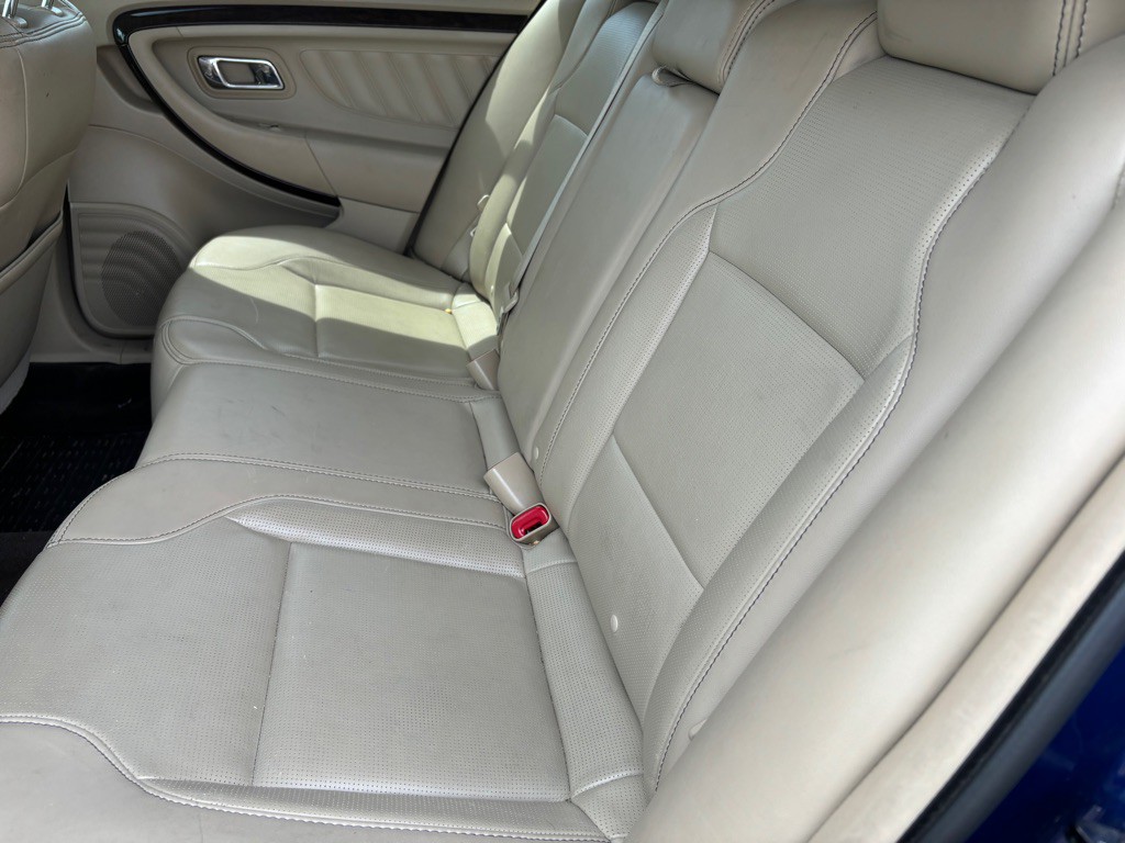 2013 Ford Taurus Image 10
