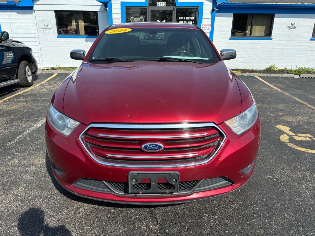 2014 Ford Taurus Image 2